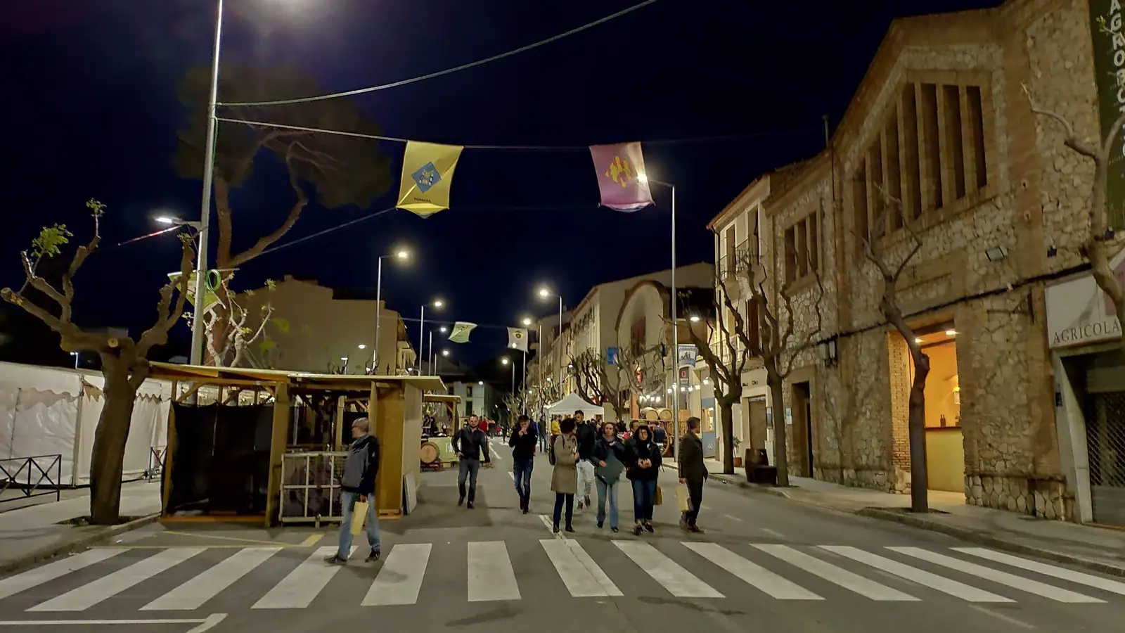 Móra d'Ebre in the evening during a local festival